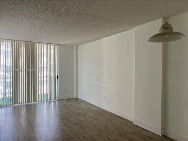$2,350 | 5091 Northwest 7th Street, Unit 1010, Miami, FL 33126