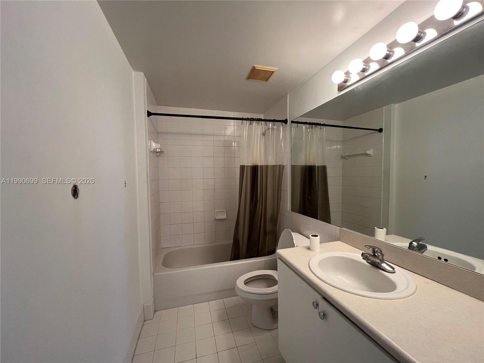5091 Northwest 7th Street, Unit 1010 Miami, FL 33126 - Photo 6 of 28