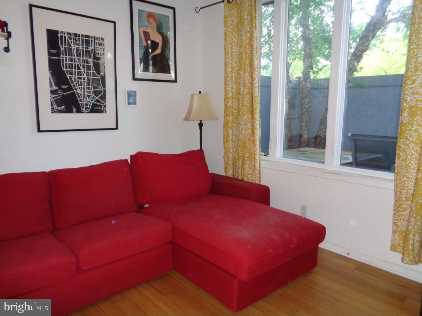 182 Gay Street, Unit 303 Philadelphia, PA 19128 - Photo 2 of 5 Living Room