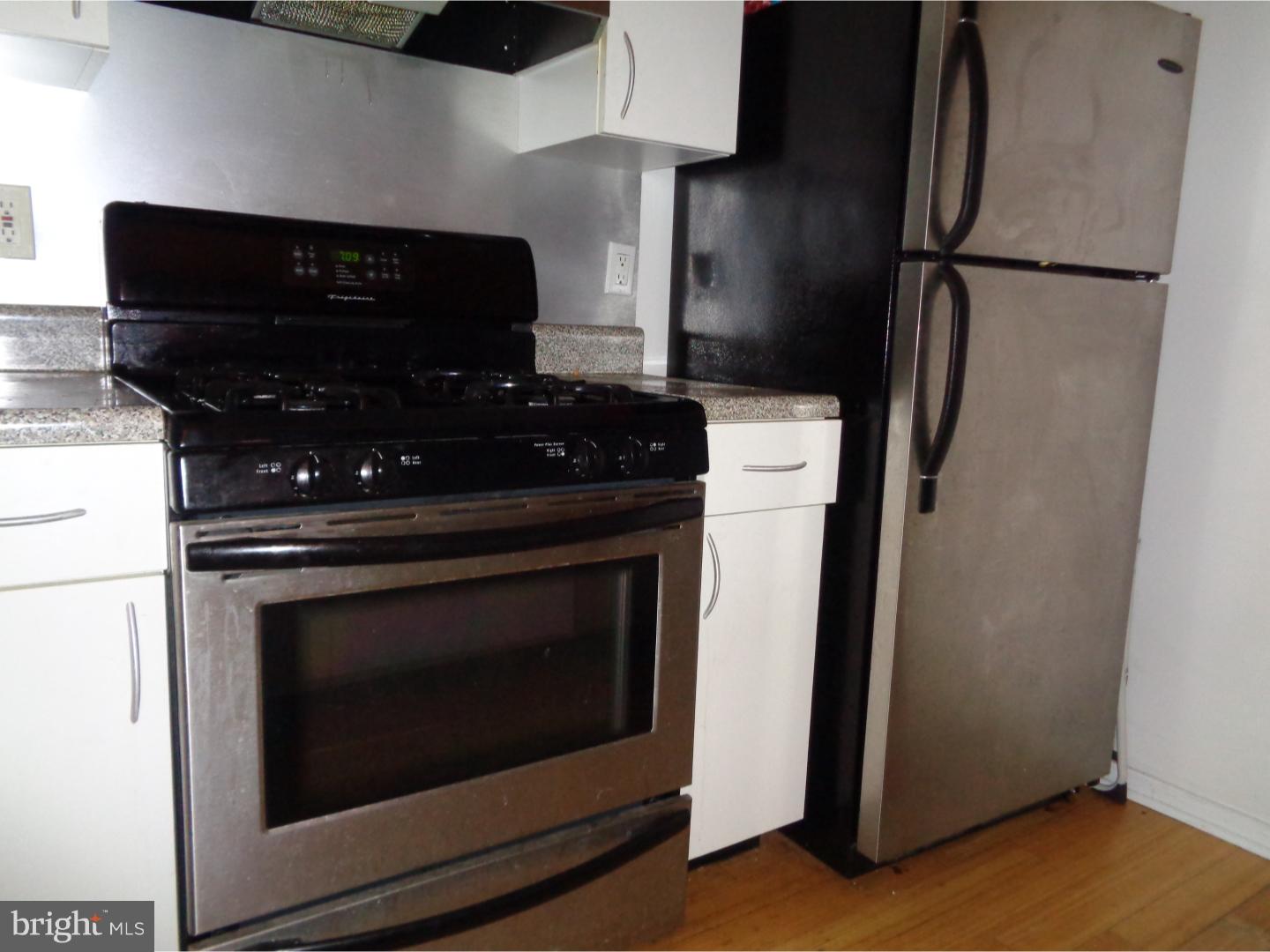 182 Gay Street, Unit 303 Philadelphia, PA 19128 - Photo 4 of 5 Kitchen