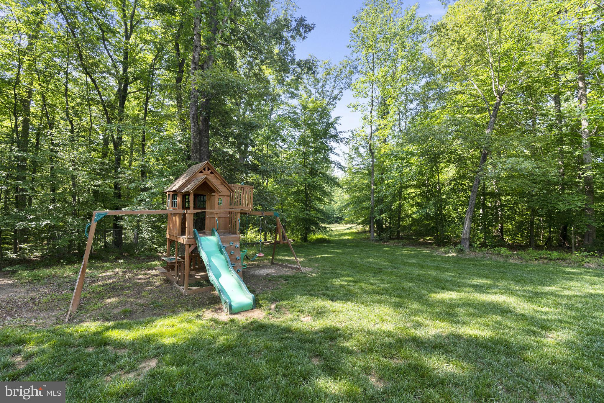 9171 Keyser Road Nokesville, VA 20181 - Photo 35 of 47 Playset in backyard.