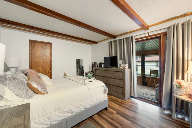 $294,000 | 2449 Leyden Avenue, River Grove, IL 60171