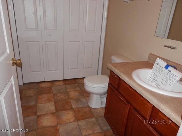 166 Kelly Circle Hubert, NC 28539 - Photo 5 of 10 bth1