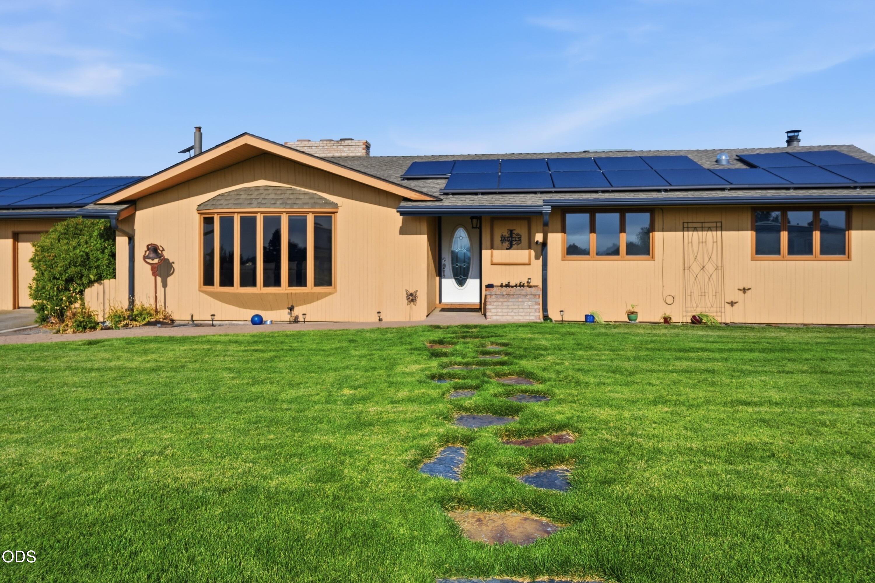 105 Southeast Barber Road Madras, OR 97741 - Photo 2 of 41 Gallery Image 2