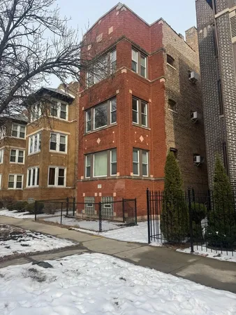$1,800 | 6829 South Cornell Avenue, Unit 2, Chicago, IL 60649