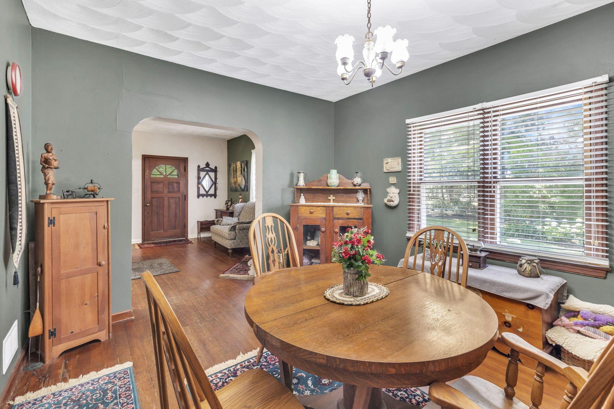 6646 Duffy Road Delaware, OH 43015 - Photo 16 of 61 Dining Room