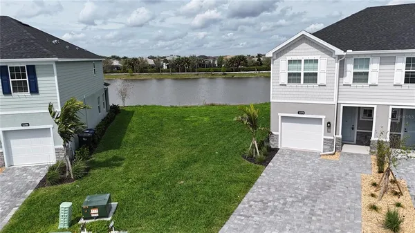 $2,300 | 12378 Amber Creek Circle, Lakewood Ranch, FL 34211