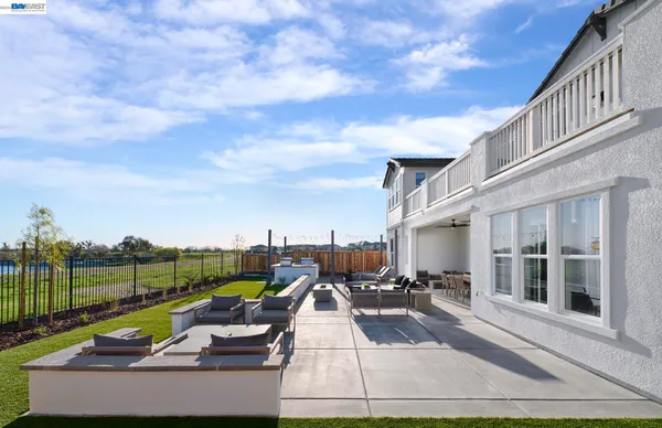 $1,216,738 | 18641 Back Bay Drive, Lathrop, CA 95330