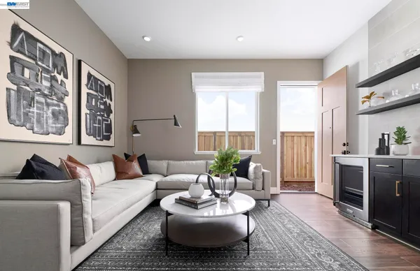 $1,216,738 | 18641 Back Bay Drive, Lathrop, CA 95330