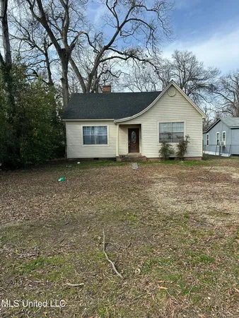 $65,000 | 402 West Jefferson Avenue, Greenwood, MS 38930