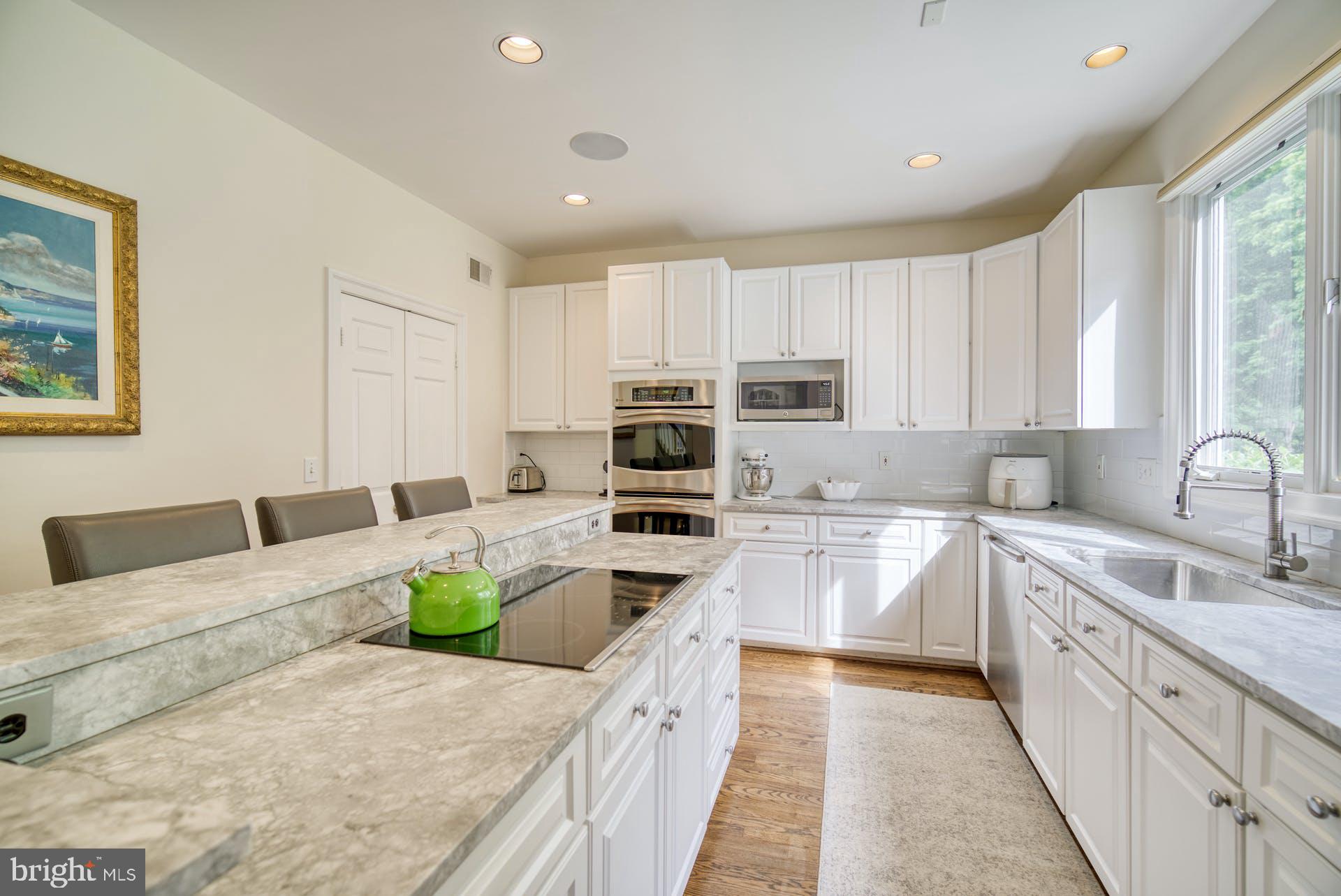8704 Brickyard Road Potomac, MD 20854 - Photo 12 of 53 Kitchen