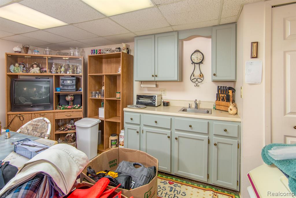 3609 Center Road Flint, MI 48506 - Photo 21 of 32