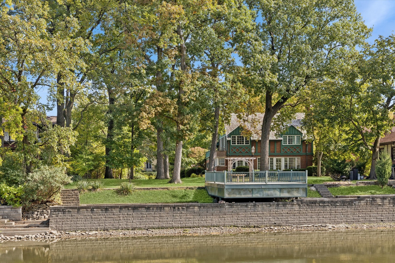 220 Maplewood Road Riverside, IL 60546 - Photo 2 of 39 Gallery Image 2