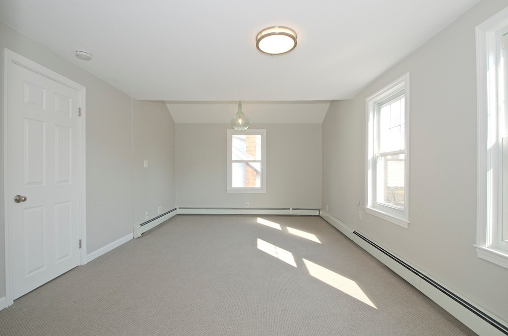 29 Hatherly Road Scituate, MA 02066 - Photo 20 of 29 an empty room with windows