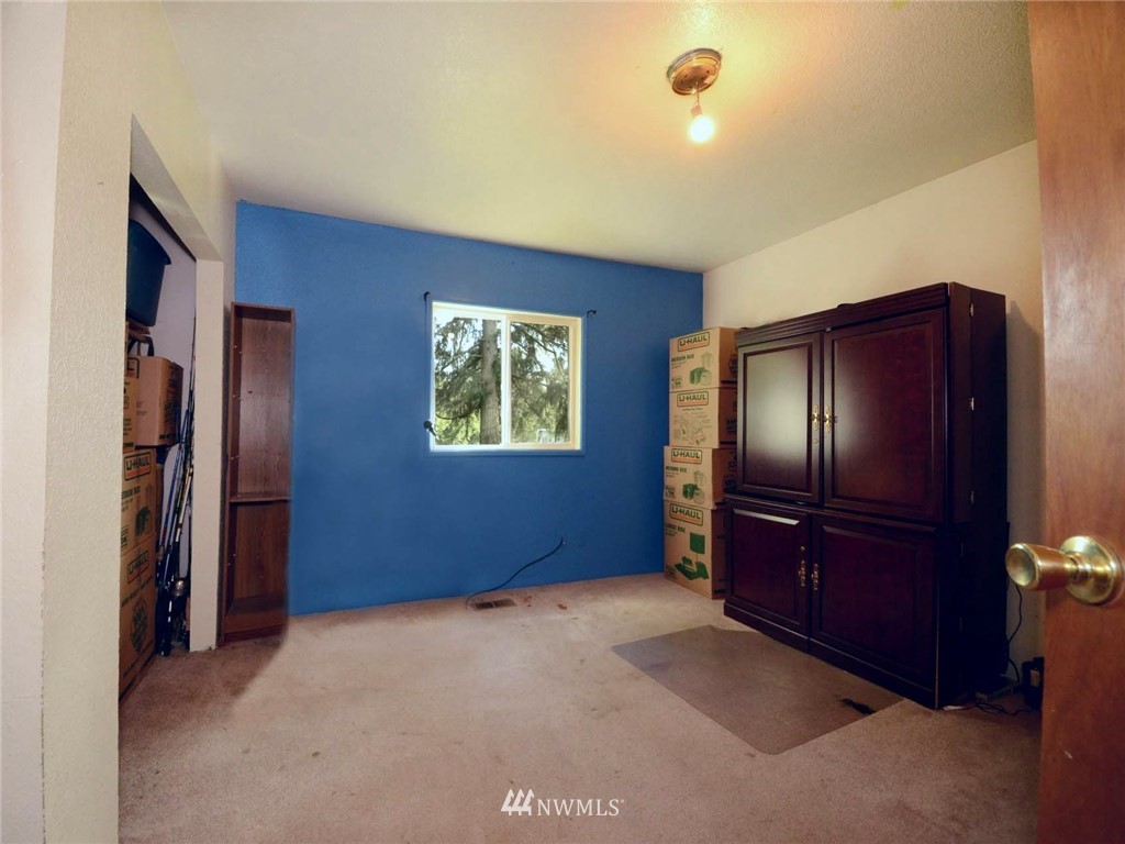 16529 Case Road Southwest Rochester, WA 98579 - Photo 13 of 40