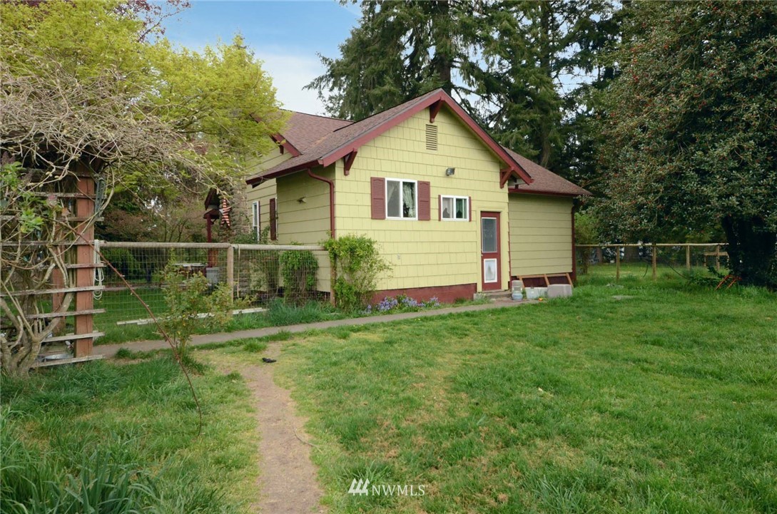 16529 Case Road Southwest Rochester, WA 98579 - Photo 5 of 40