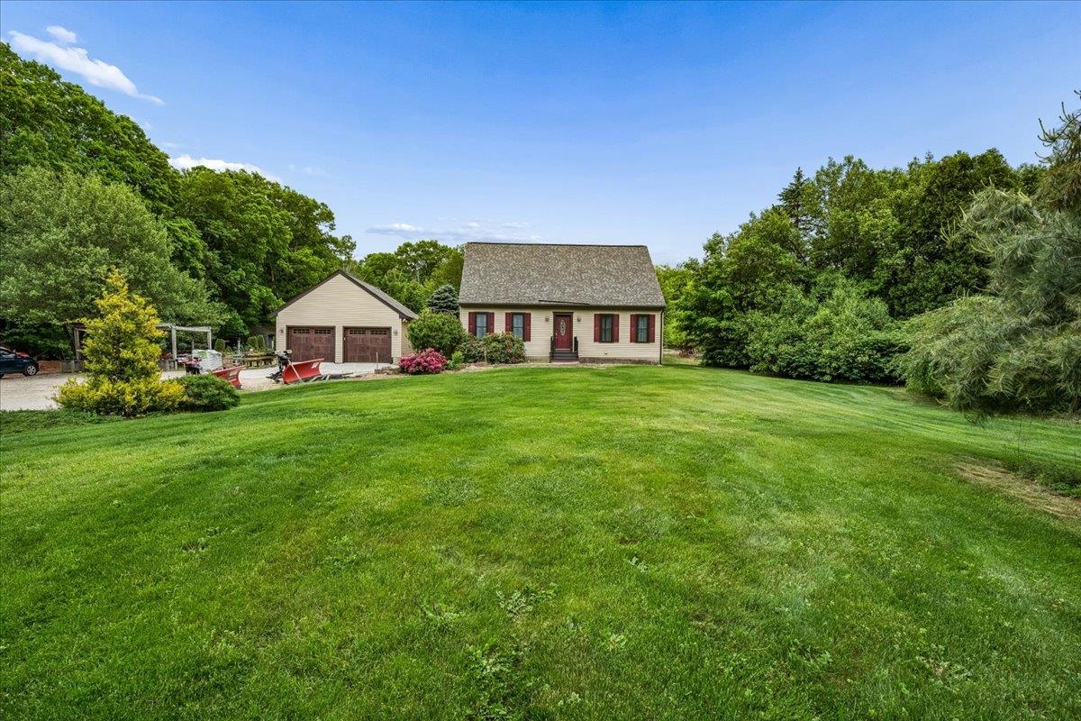 240 Sandown Road Chester, NH 03036 - Photo 1 of 41