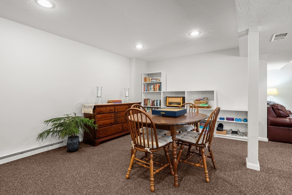 7 Huckleberry Road Hopkinton, MA 01748 - Photo 33 of 41 Gallery Image 33