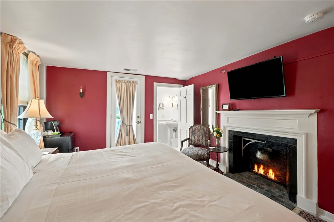 352 Spring Street Newport, RI 02840 - Photo 21 of 50 Bedroom 4