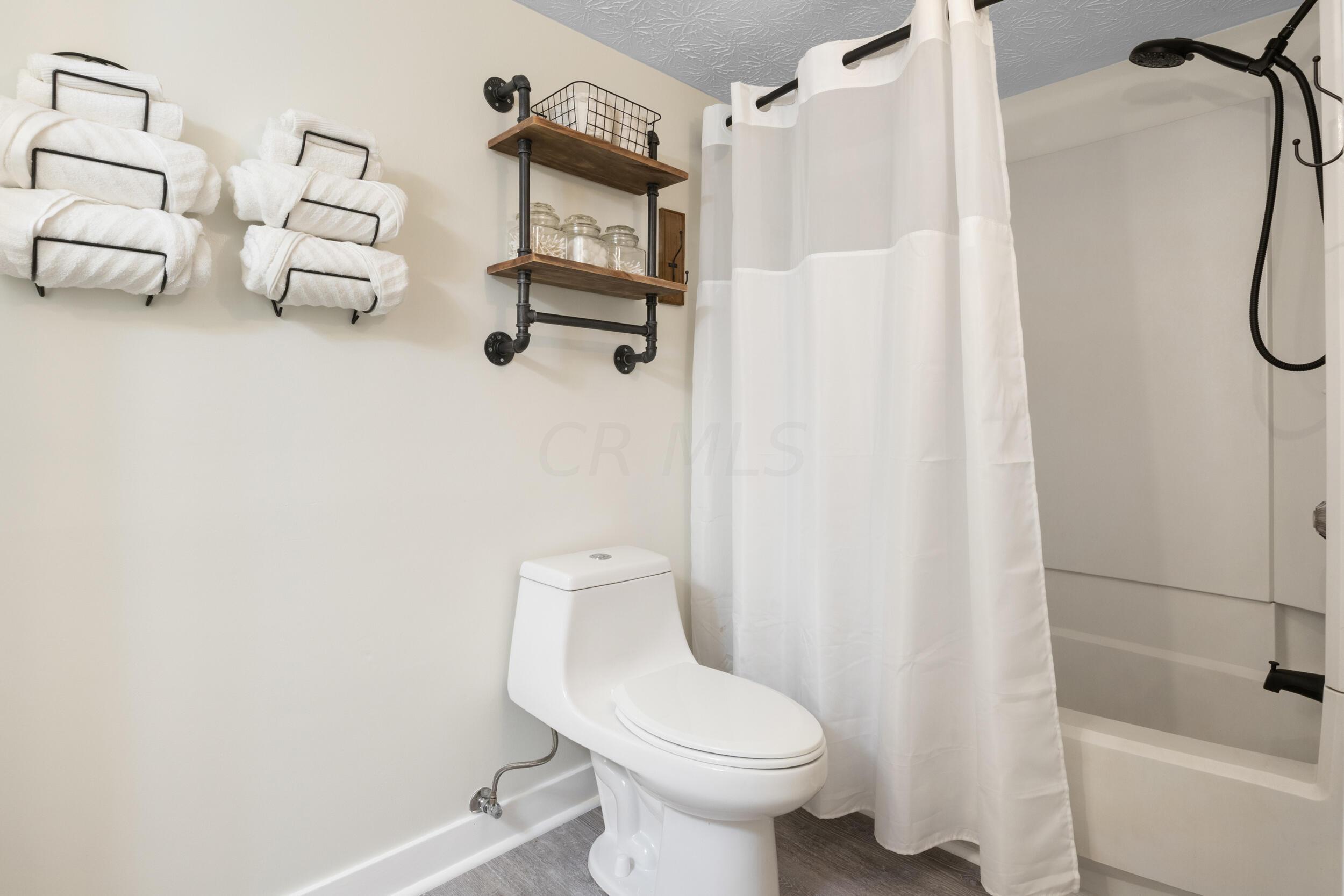 2211 Klondike Road Delaware, OH 43015 - Photo 24 of 31 Lower level full bathroom