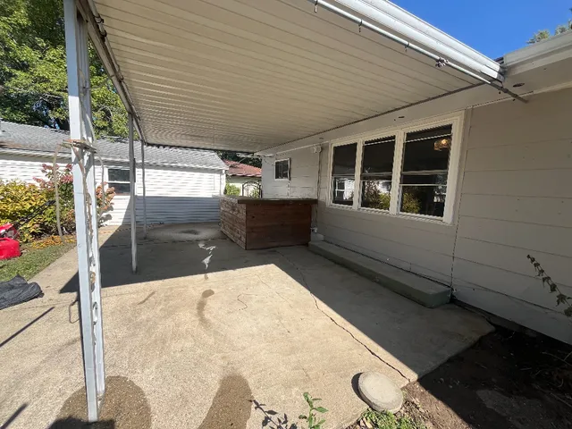 $170,000 | 309 South Elm Street, St. Joseph, IL 61873