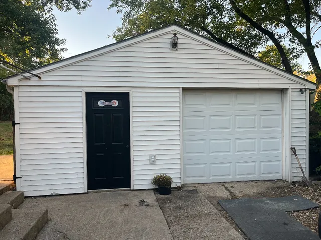 $170,000 | 309 South Elm Street, St. Joseph, IL 61873