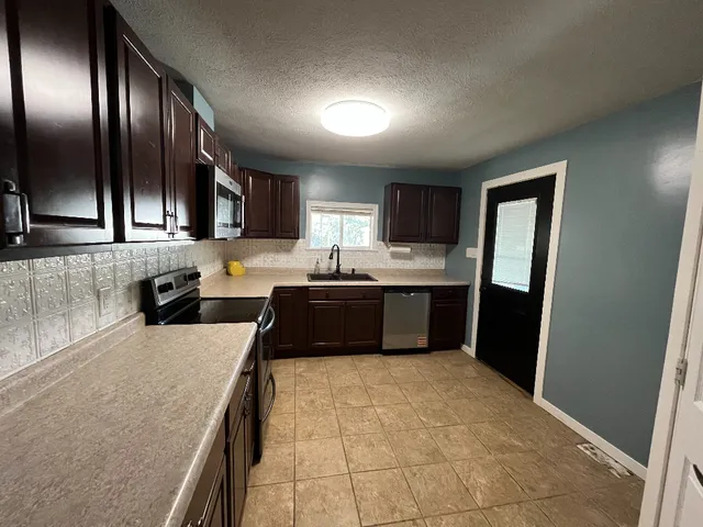 $170,000 | 309 South Elm Street, St. Joseph, IL 61873