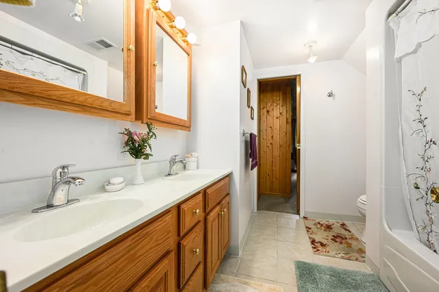 $465,000 | 11681 Scott Park Road, Delton, MI 49046