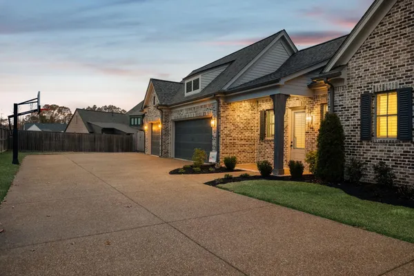 $999,800 | 3361 Bailey Station Road, Collierville, TN 38017