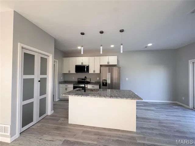 $238,000 | 303 Redbud Road, Vandalia, MO 63382