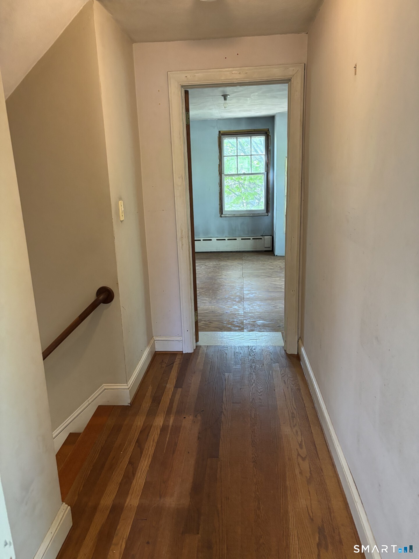 18 Norton Road East Windsor, CT 06016 - Photo 20 of 33 Hardwood floor on the upper level hallway