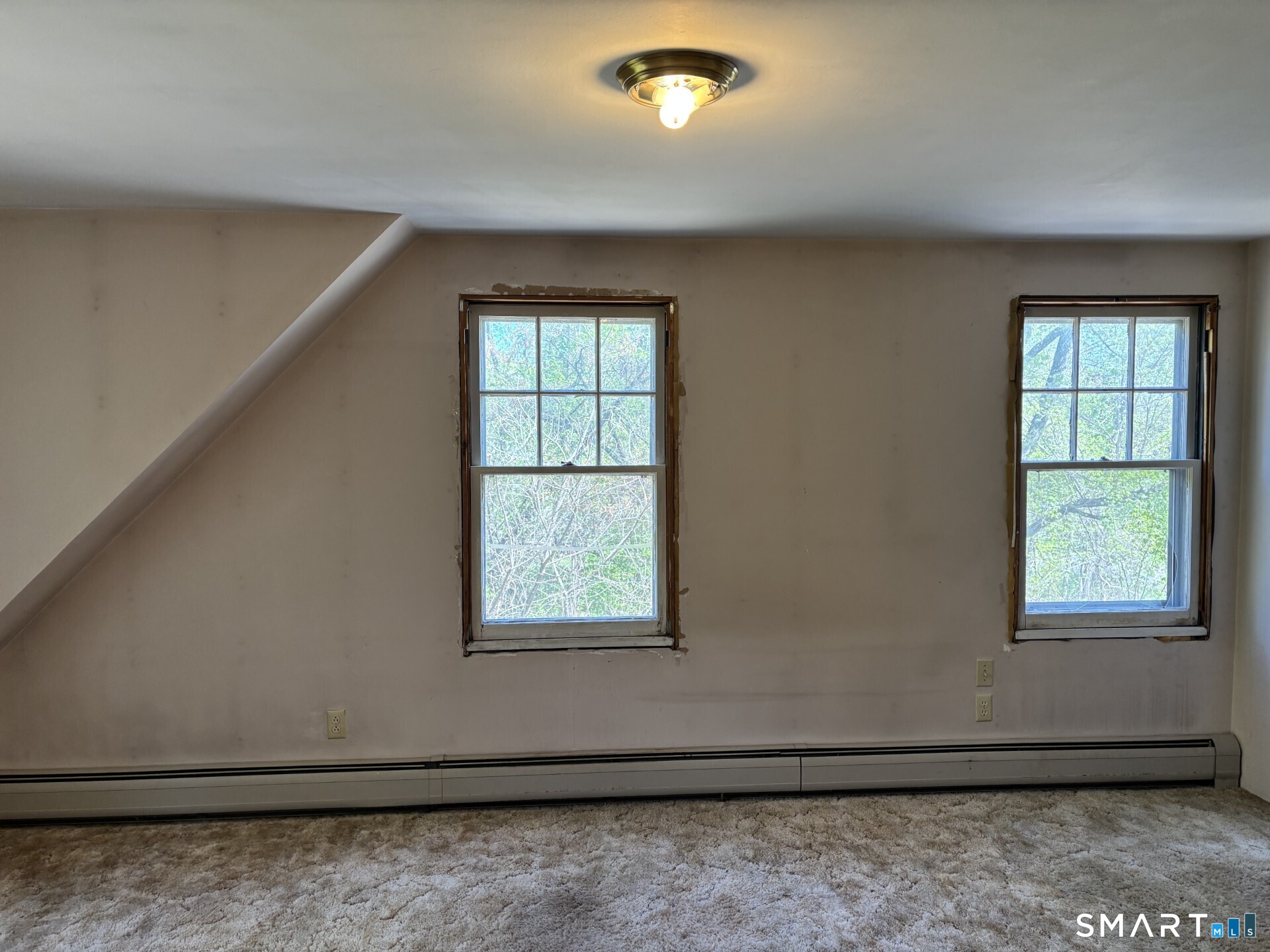 18 Norton Road East Windsor, CT 06016 - Photo 21 of 33 Primary bedroom