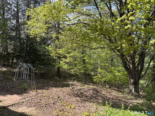 $225,000 | 18 Norton Road, East Windsor, CT 06016