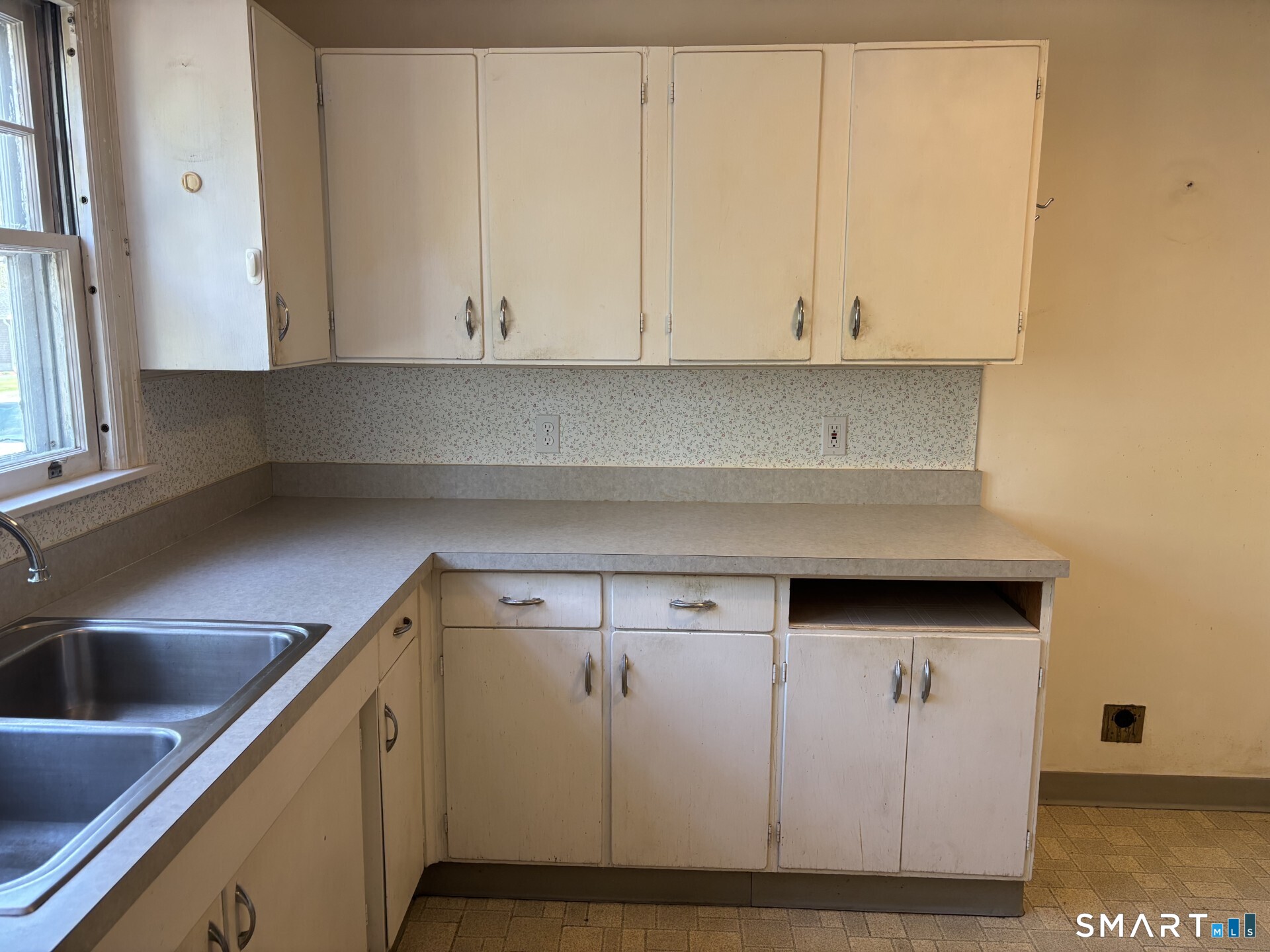 18 Norton Road East Windsor, CT 06016 - Photo 8 of 33 Kitchen