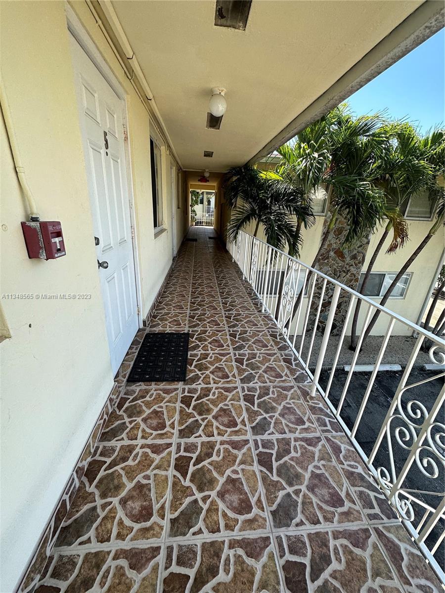680 Southwest 10th Street, Unit 7 Miami, FL 33130 - Photo 9 of 34 a view of entryway