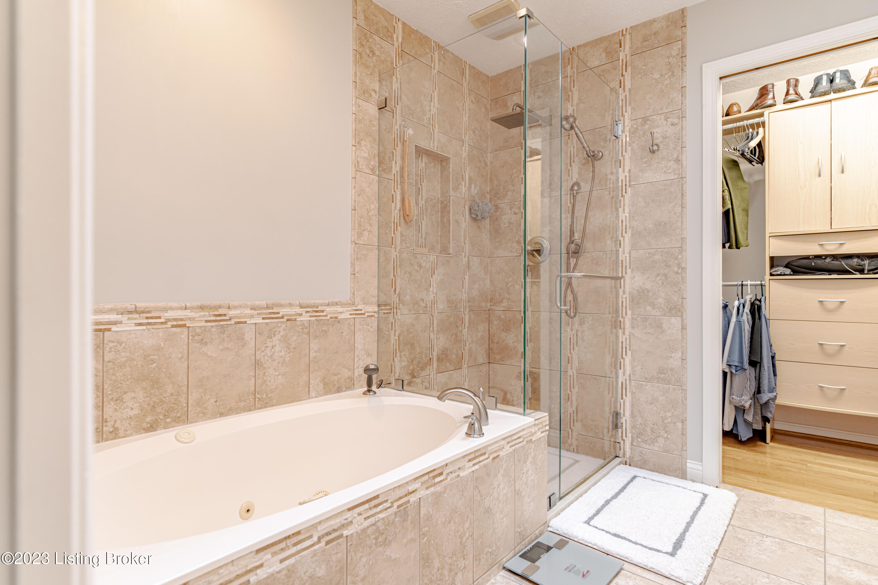 14116 Spring Mill Road Louisville, KY 40245 - Photo 20 of 52 DSC04862