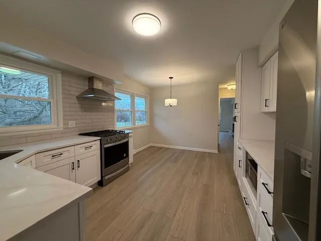 $449,900 | 6936 North Braeburn Lane, Glendale, WI 53209