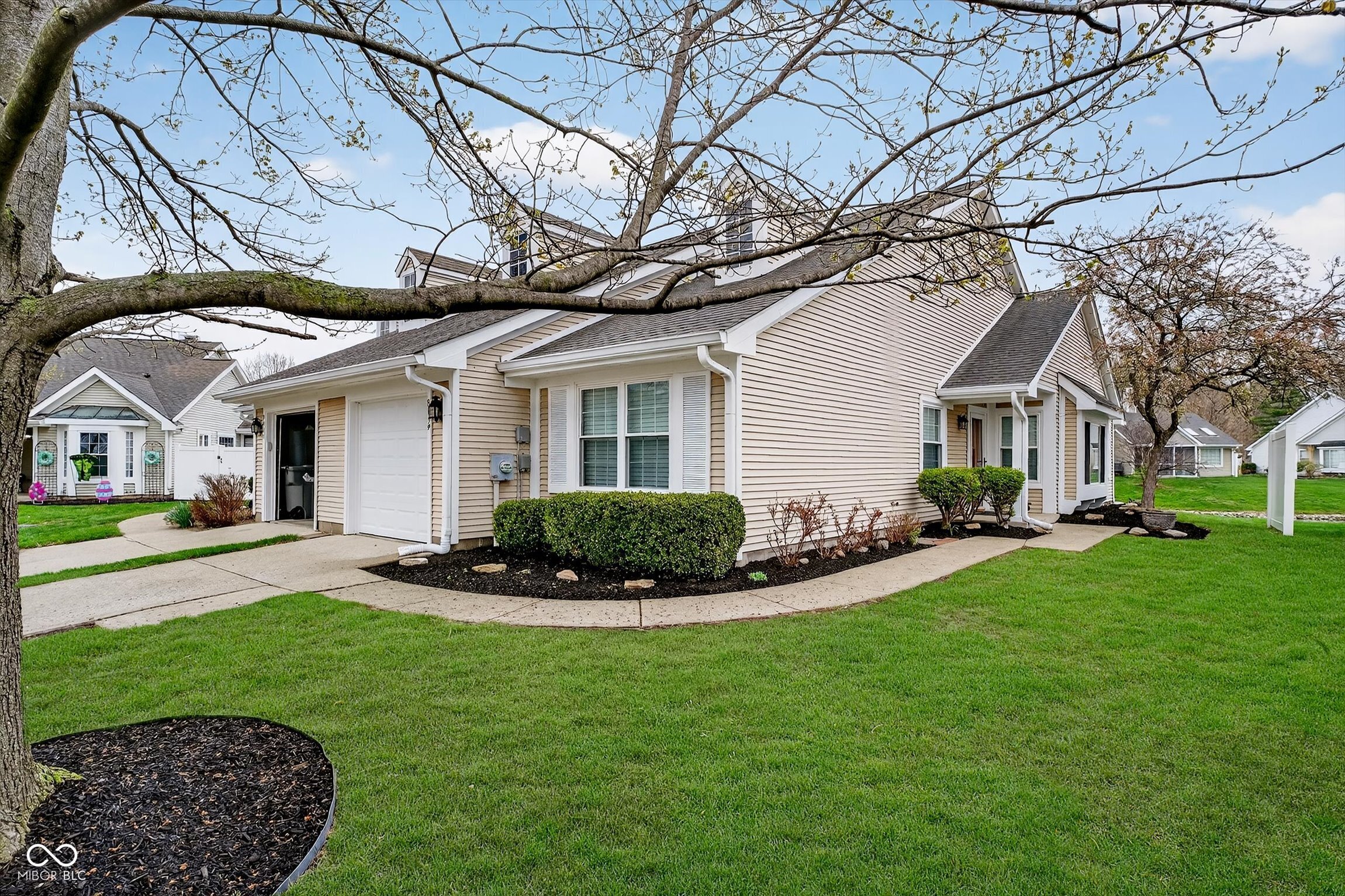 8999 Kiser Point Indianapolis, IN 46256 - Photo 3 of 25