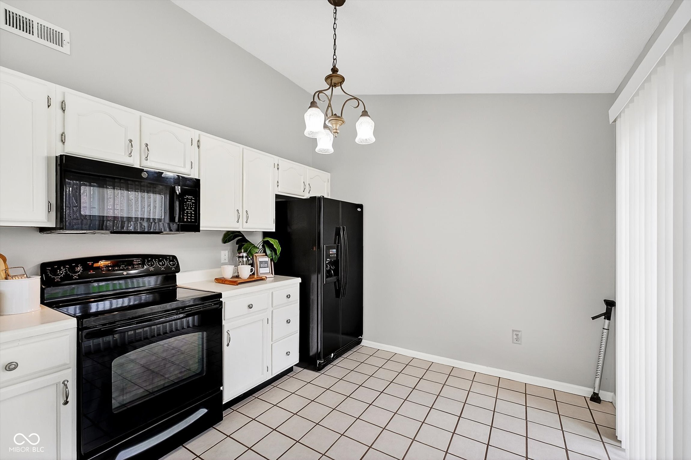 8999 Kiser Point Indianapolis, IN 46256 - Photo 10 of 25