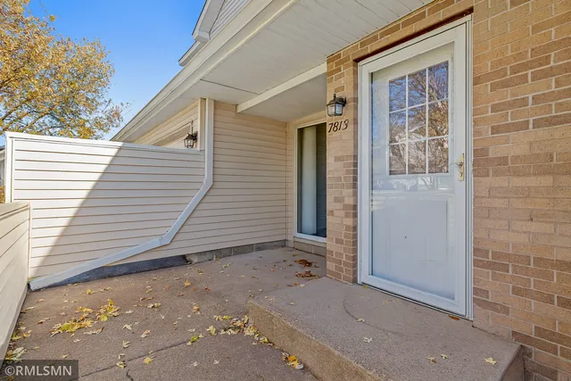 $229,320 | 7813 Hemingway Avenue South, Cottage Grove, MN 55016