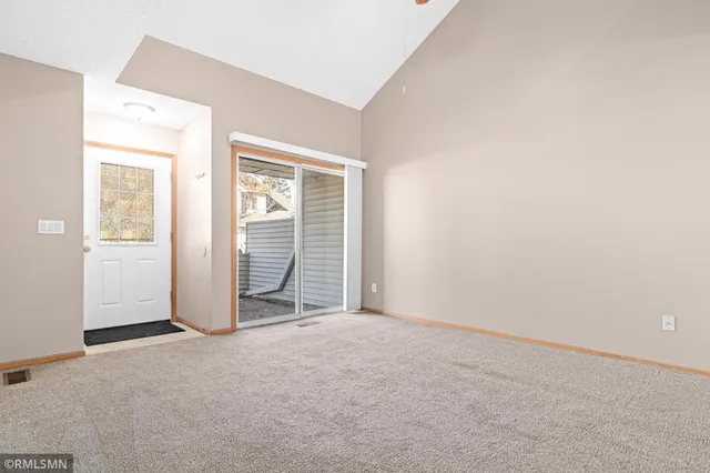 $229,320 | 7813 Hemingway Avenue South, Cottage Grove, MN 55016