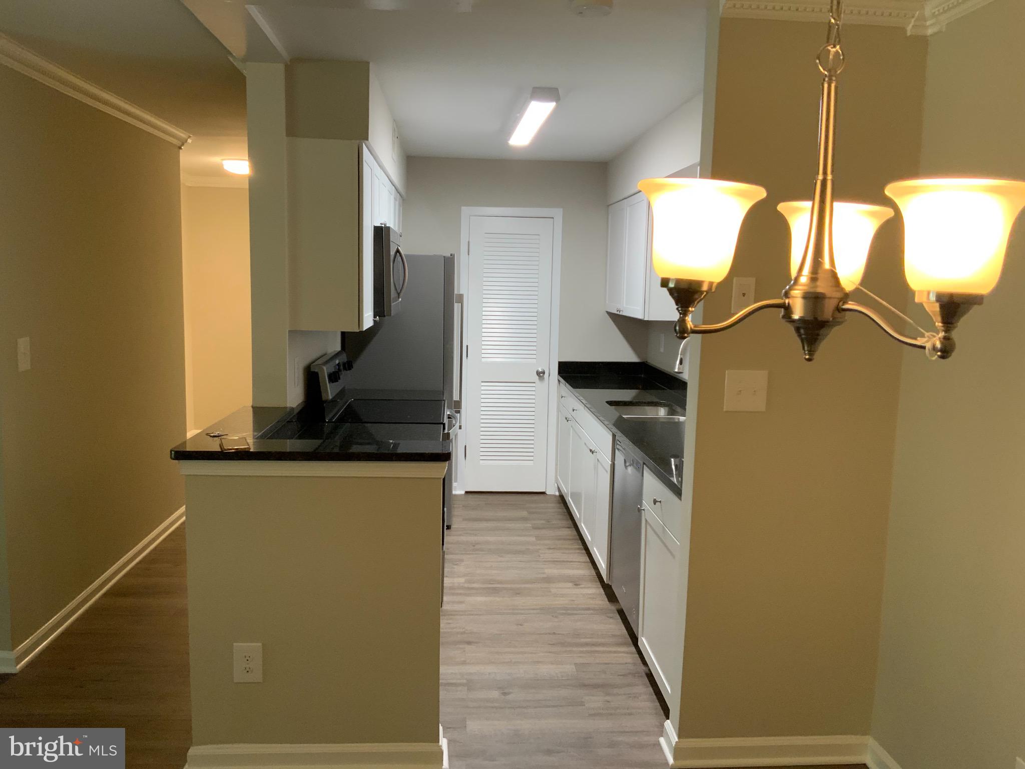 5906 Bayshire Road, Unit 171 Springfield, VA 22152 - Photo 8 of 50 Gallery Image 8