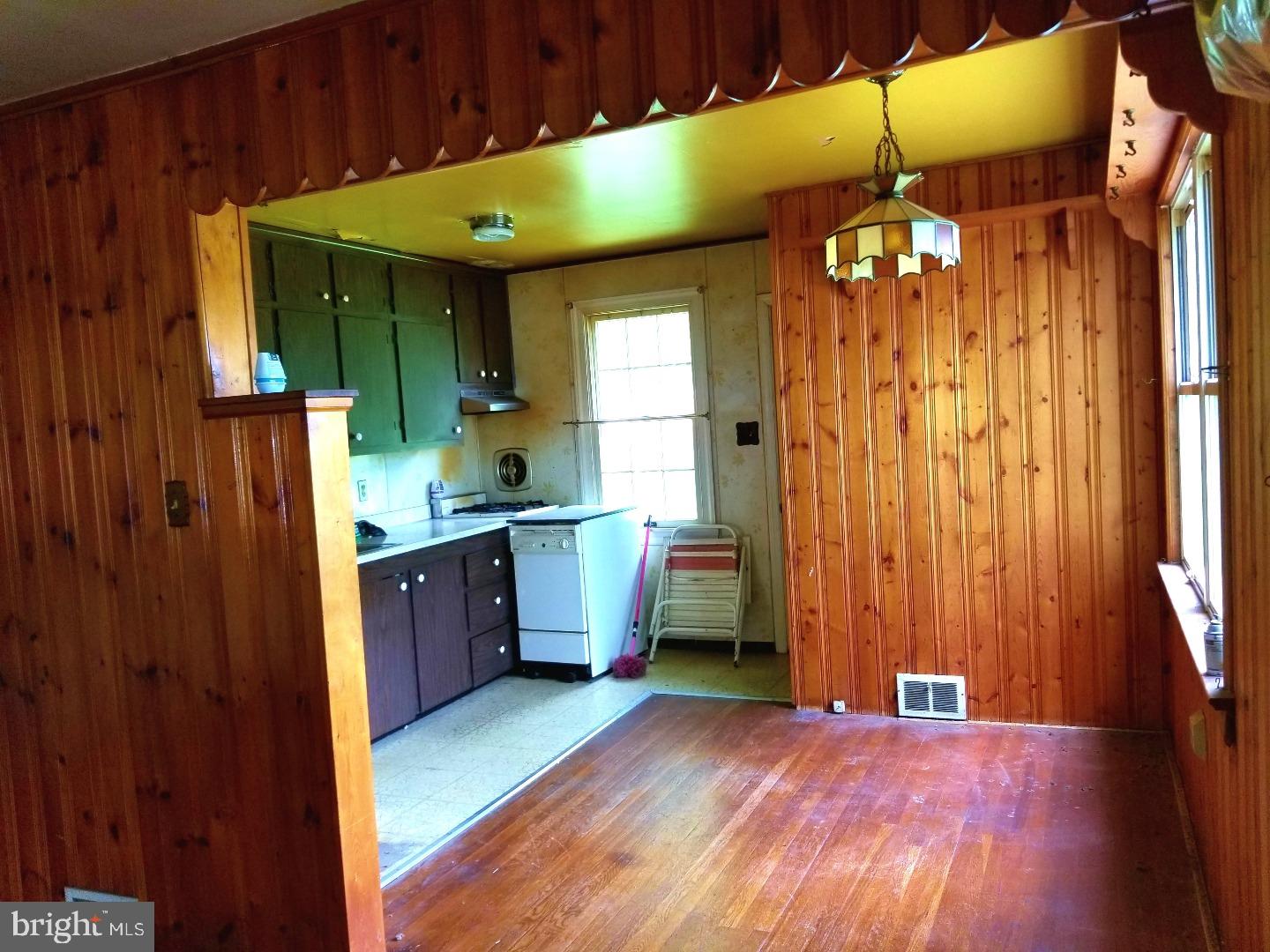209 East Evesham Road Runnemede, NJ 08078 - Photo 6 of 24