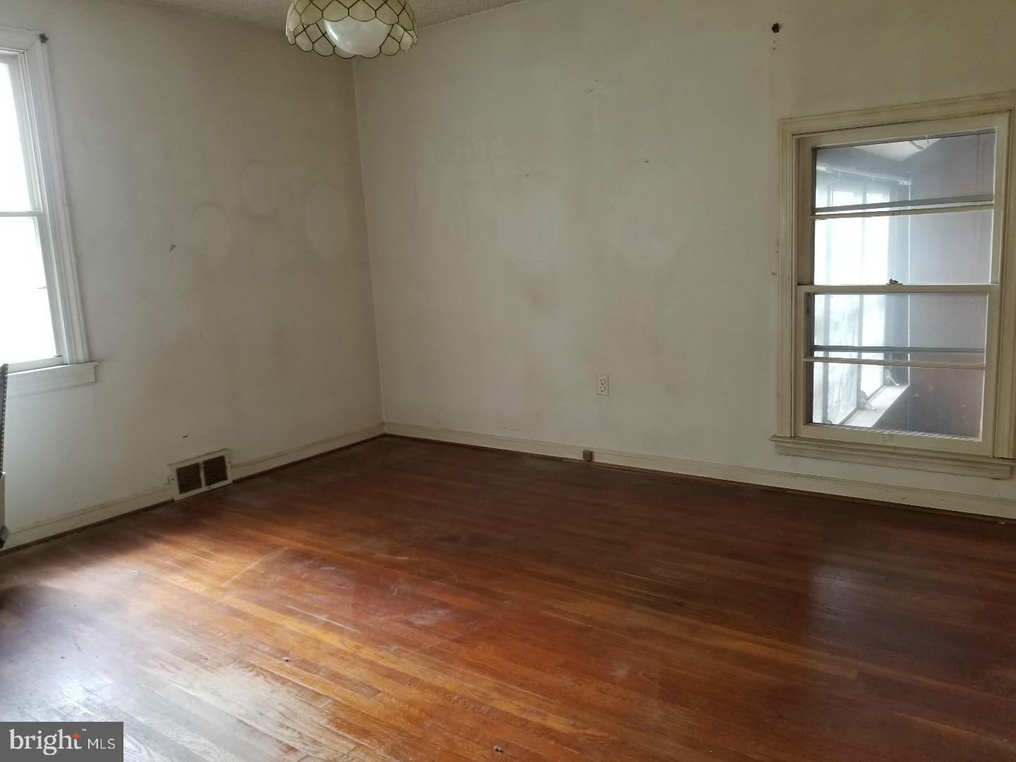 209 East Evesham Road Runnemede, NJ 08078 - Photo 10 of 24
