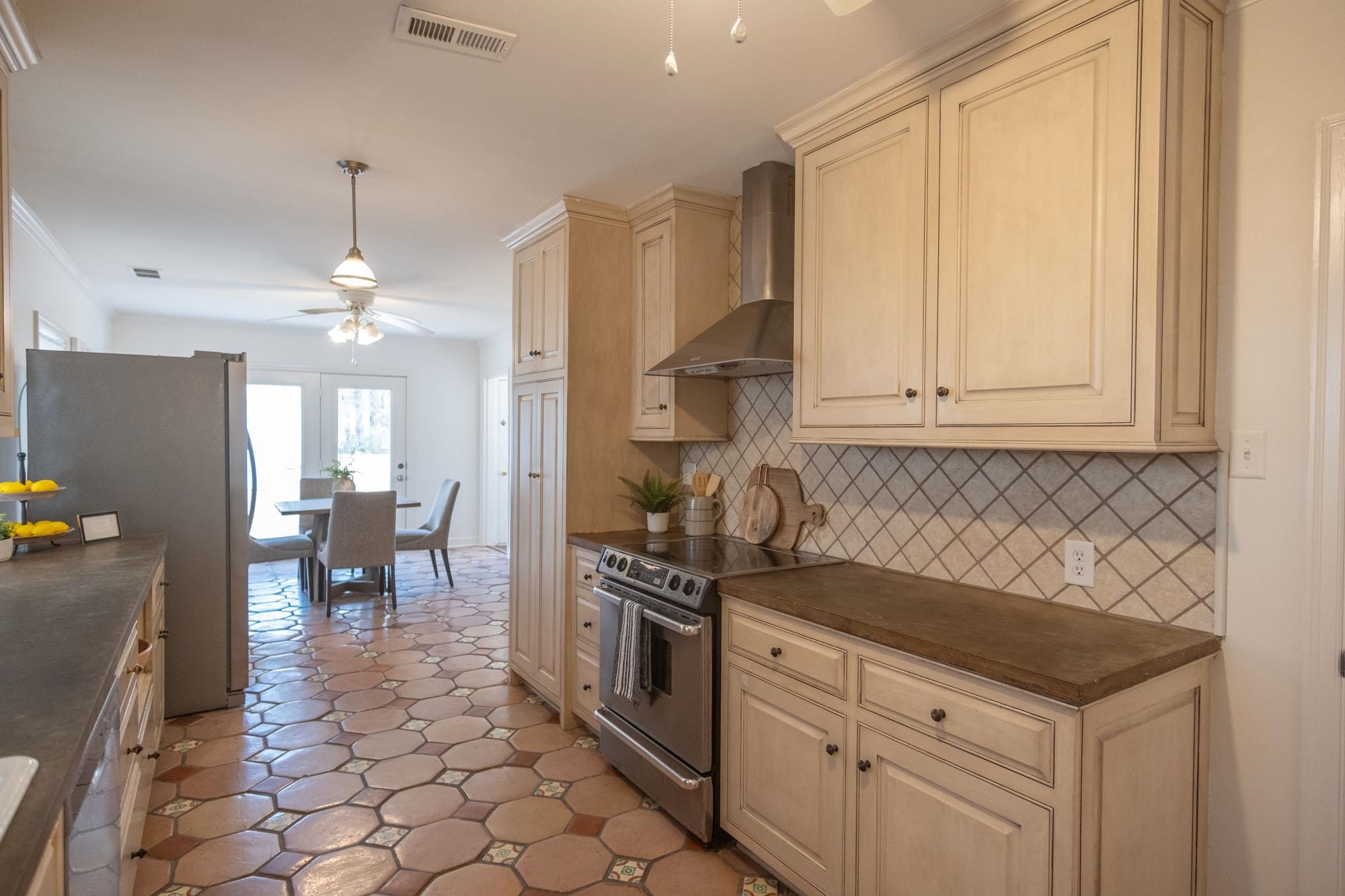 2520 Moore Road Germantown, TN 38138 - Photo 7 of 21 Gallery Image 7