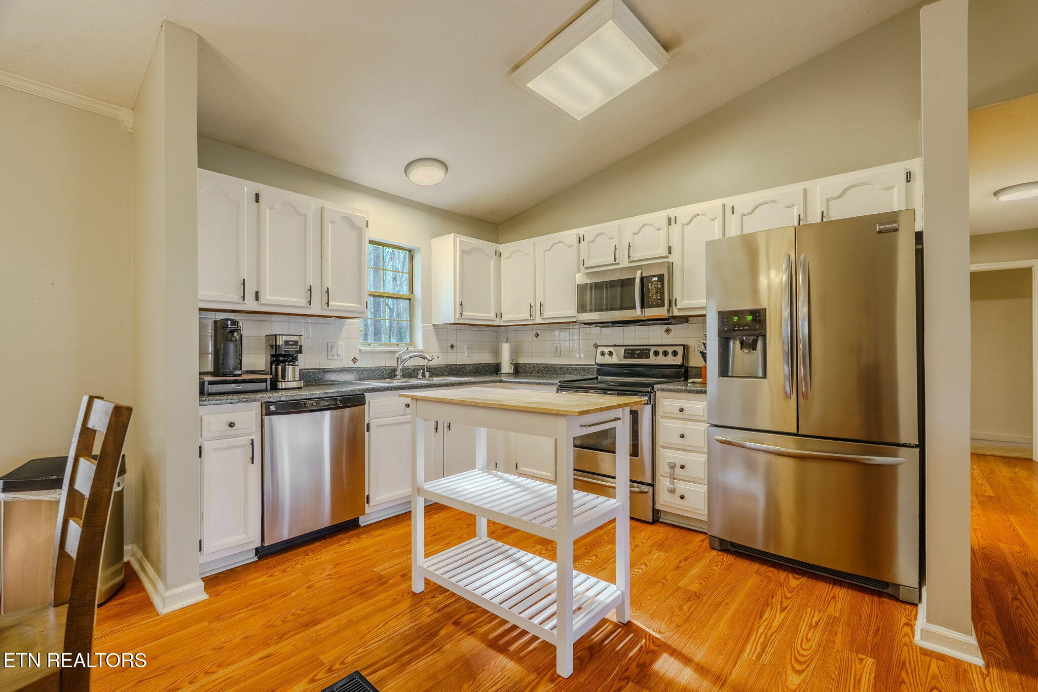 6825 Barkwood Road Knoxville, TN 37921 - Photo 6 of 22 6-web-or-mls-_DSC2798-HDR