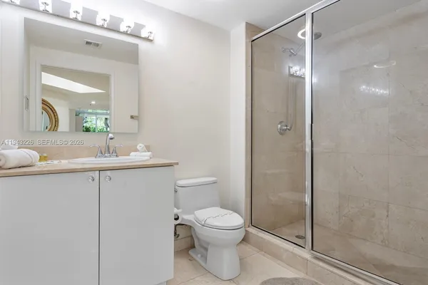 $6,890 | 17555 Atlantic Boulevard, Unit 508, Sunny Isles Beach, FL 33160