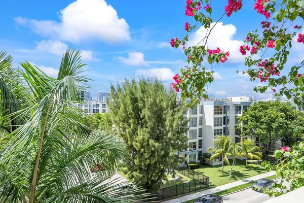 $6,890 | 17555 Atlantic Boulevard, Unit 508, Sunny Isles Beach, FL 33160