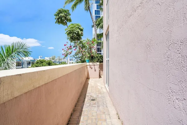 $6,890 | 17555 Atlantic Boulevard, Unit 508, Sunny Isles Beach, FL 33160
