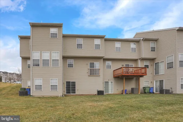 a front view of house with yard